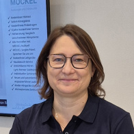 Hörakustikerin Iris Mötzung aus der Dermbacher Filiale von Hörgeräte Möckel.